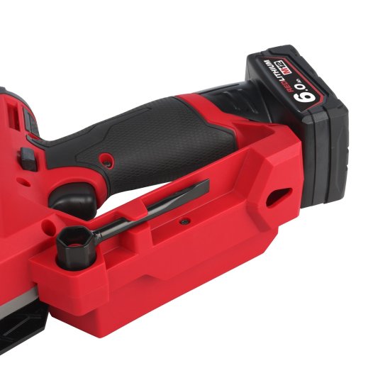 Milwaukee M12 FUEL Akku-Astsäge | Kompakte Kraft für die Baumpflege