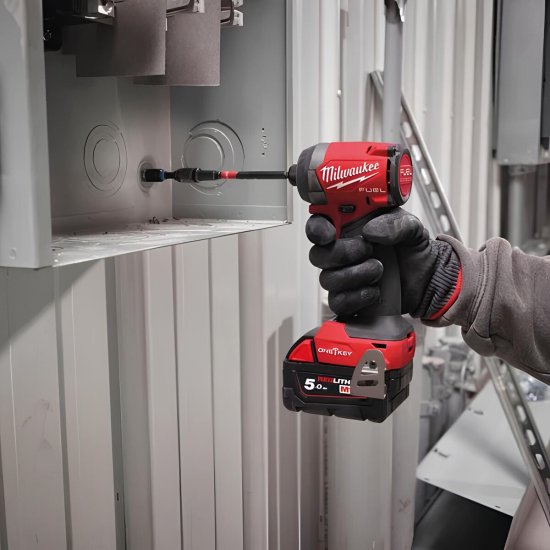 Hochleistungs-MILWAUKEE® M18™ Schlagschrauber mit ONE-KEY™ | Kompakt & Effizient