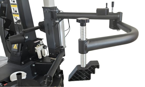 Preview: Montiermaschine RT-706D mit 2 Geschwindigkeiten und Felgenspannung bis 26 Zoll | RETTER Preview: Montiermaschine RT-706D Pro mit Booster System, 2 Geschwindigkeiten und Felgenspannung bis 28 Zoll inkl. Luftbooster | RETTER
