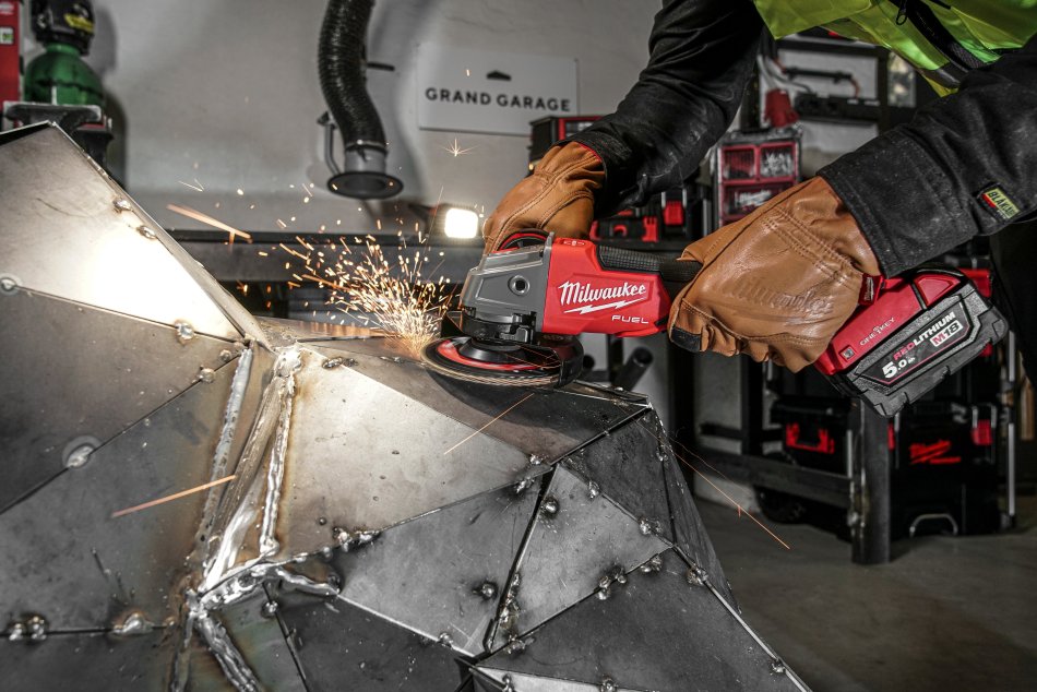 Milwaukee® M18 Akku-Winkelschleifer mit ONE-KEY™ - Leistungsstark und Sicher