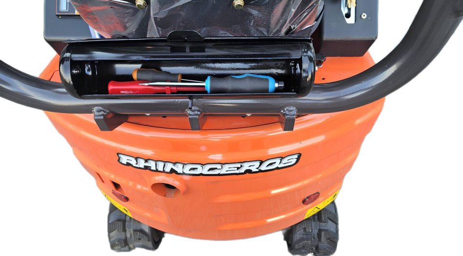 Mini-Bagger, Maximale Leistung: Rhinoceros KS12-9 – Kompakt, Stark, 14 PS Kubota Motor